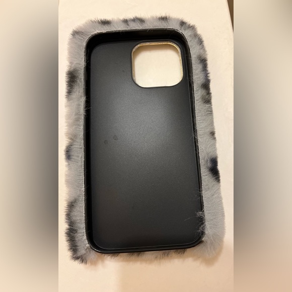 iPhone 14 ProMax Plush Leopard Designed Soft Phone Case NWOT - Picture 5 of 7